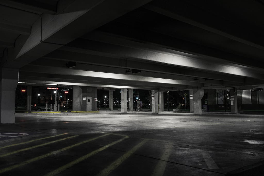 Parking aeropuerto de Sevilla - evita aparcar en zona oscuras